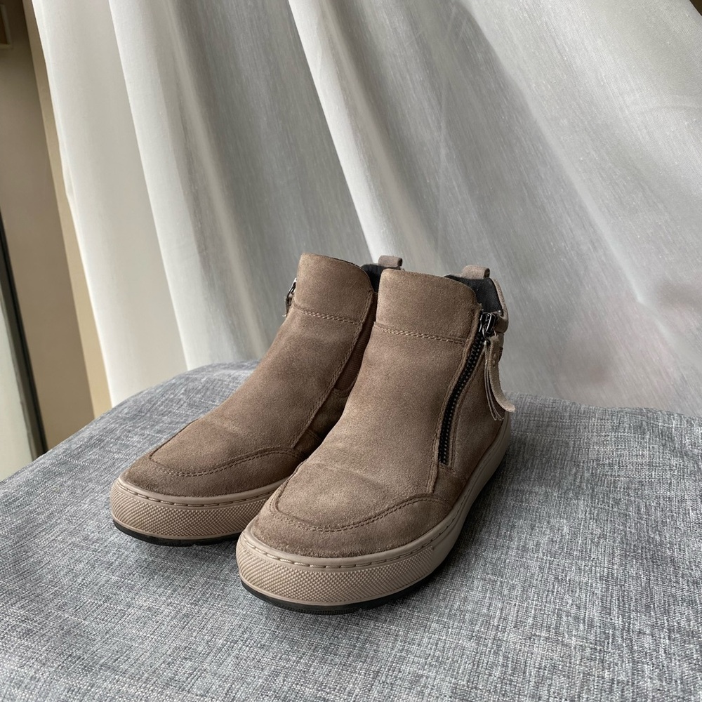 Geox women suede Ankle Boots